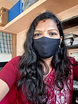 Show de Tamil_Dharani na webcam