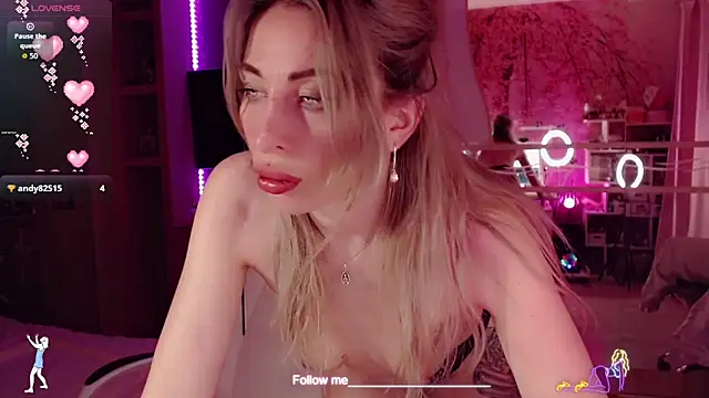 AnnieGOld_'s Live XXX Chat