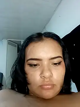 Emily_Rouse23のライブXXXチャット