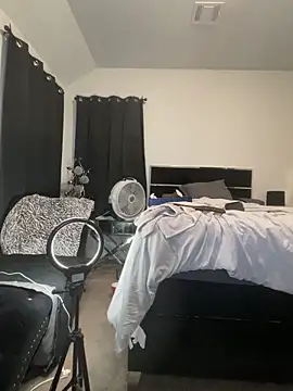 Exotic_Queen_'s Live XXX Chat