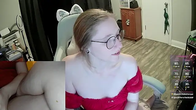 LilyFoxxx's Live XXX Chat