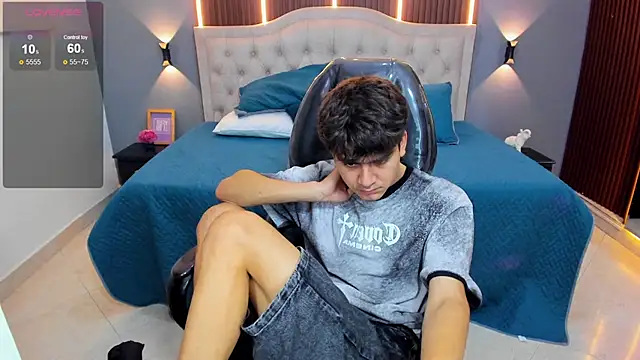 Tommy18__ – Naživo XXX chat