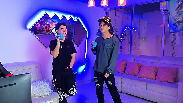 Houseofwarrios élő XXX-chatje