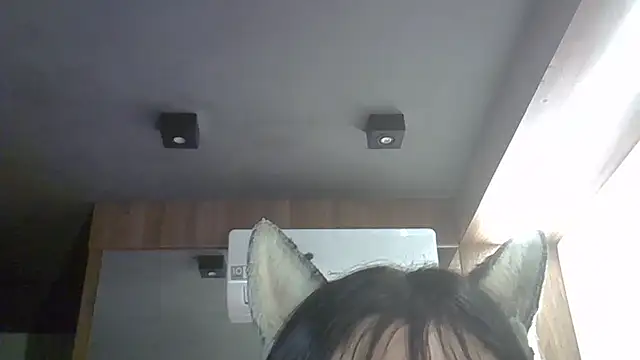 SkinnyKittenのライブXXXチャット