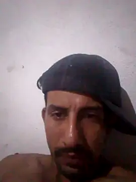 Tu_ChicoMalo22CM's Webcam Show