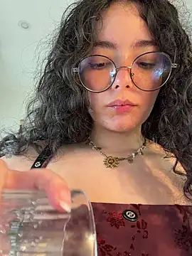 XXX chat uživo modela Antoniart_