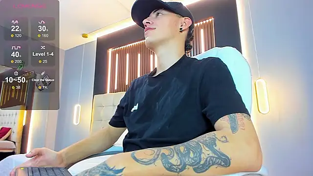 Lobo_17_: απευθείας συνομιλία ΧΧΧ