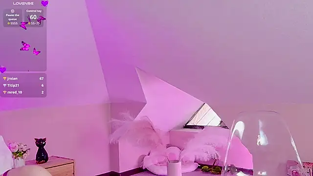 Liann_Stark Adlı Modelin Canlı XXX Sohbeti