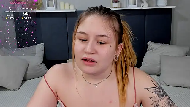 MilanaXHoney's Live XXX Chat