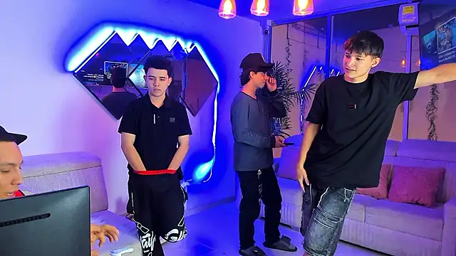 HouseofwarriosのライブXXXチャット