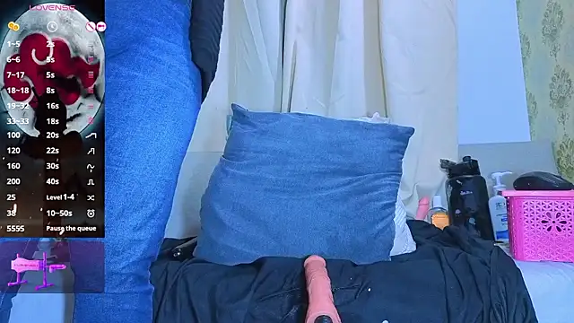 anya_weisz's Live XXX Chat