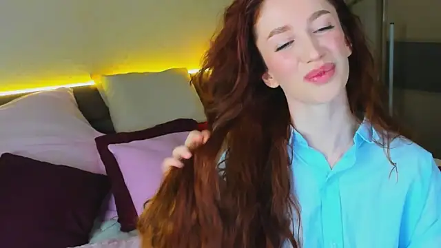 ChristinaConteereeのライブXXXチャット