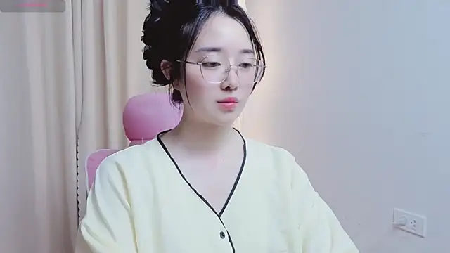 XXX chat uživo modela Miu-999