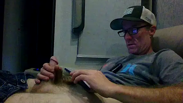 tittycum3636's Webcam Show