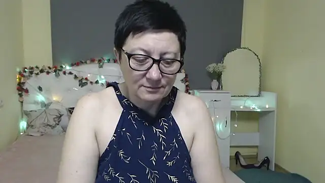 EmilyL0ve's Live XXX Chat