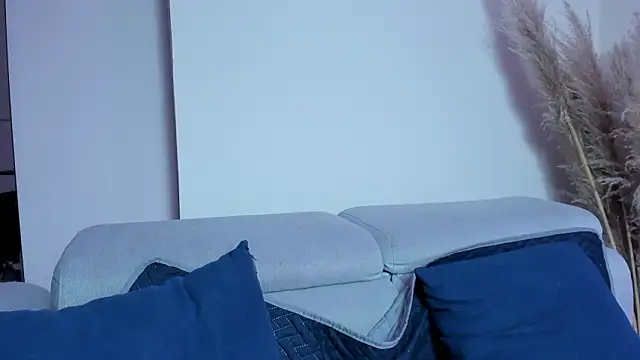 Laila-Miller Obrolan Langsung XXX