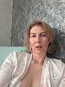 stellahere8: απευθείας συνομιλία ΧΧΧ