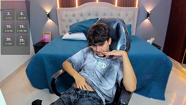 Tommy18__'s Live XXX Chat