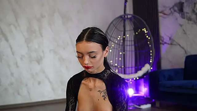 RachelRavee Adlı Modelin Canlı XXX Sohbeti