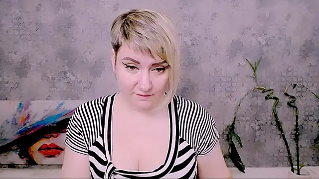 Djullia – Live XXX-chat