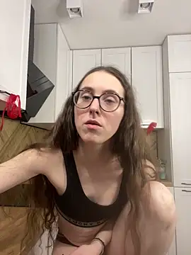 MartiniiSelenna 即時 XXX 聊天