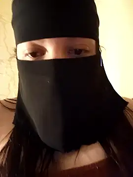 LONA-_- Adlı Modelin Canlı XXX Sohbeti