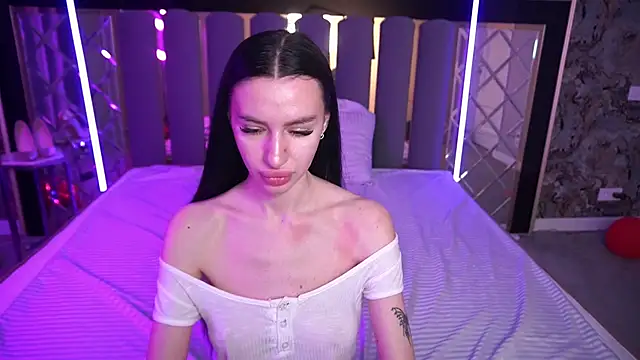 Chat +18 de Snow_WhiteeeX ao vivo