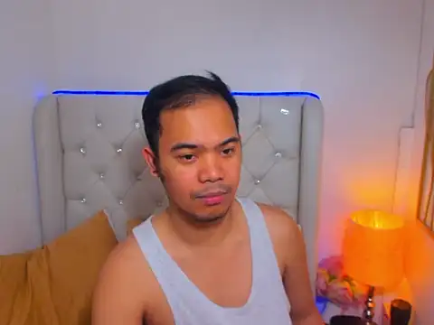 AsianZero – Live XXX-chat