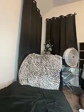 Онлайн чат XXX Exotic_Queen_