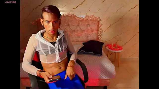 monserrat_petite Webcamshow