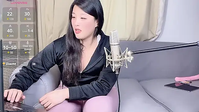 Tavie1744's Live XXX Chat