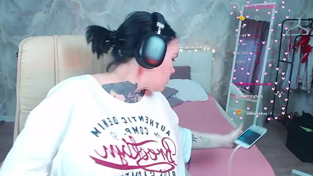 Qwerty_Anna_Lbo Webcam-Show