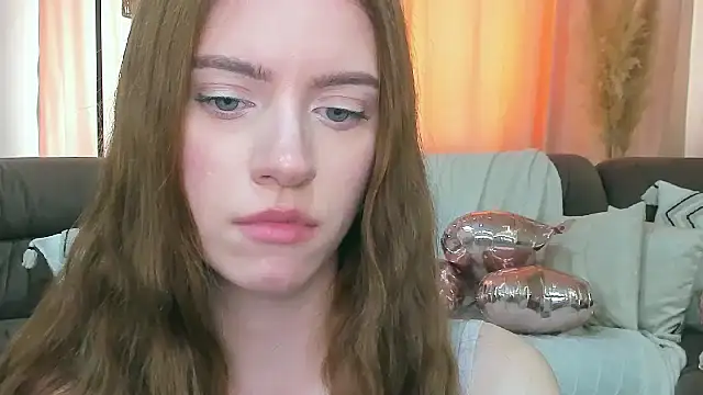 Erica_Kiss: απευθείας συνομιλία ΧΧΧ