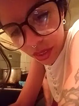 Chat +18 de Chiquitoperopeligroso4 ao vivo