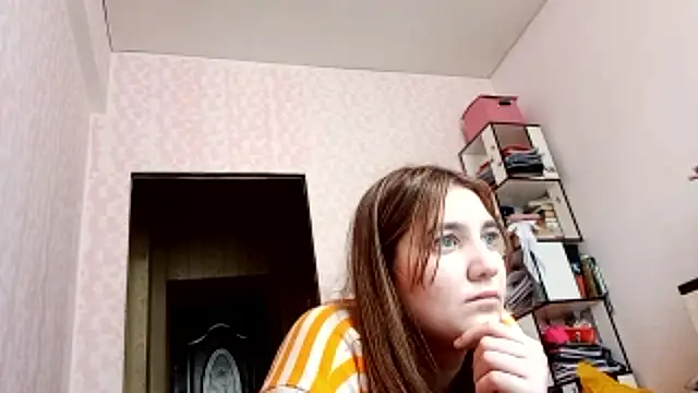 JanineThielman Adlı Modelin Canlı XXX Sohbeti