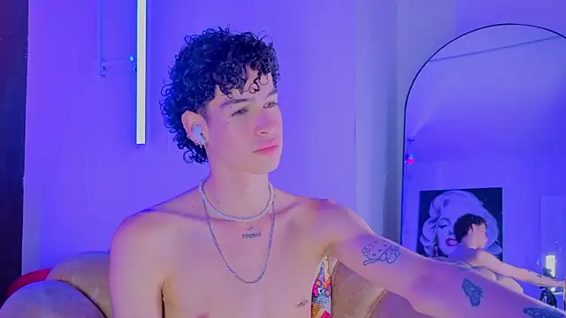 nova_salvatore's Live XXX Chat