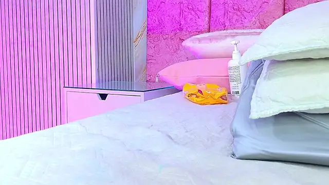 emmacurvy: απευθείας συνομιλία ΧΧΧ