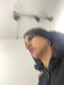 Lauraaa_pink18のライブXXXチャット