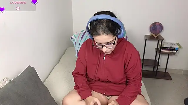 blue__moon_ élő XXX-chatje