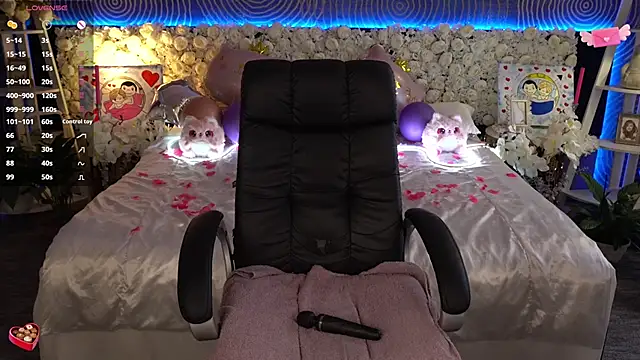 FoxyShy's Live XXX Chat