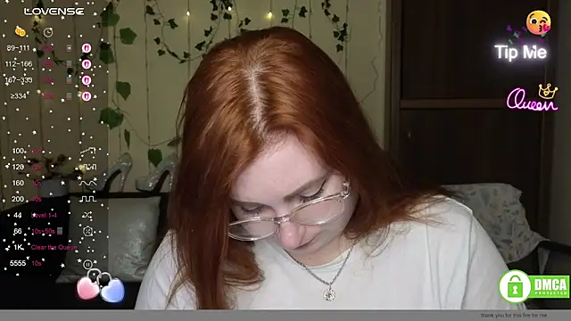 Chat +18 de Alicia_love00 ao vivo