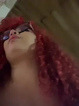 Chatroom XXX en direct de CharlotteMillers