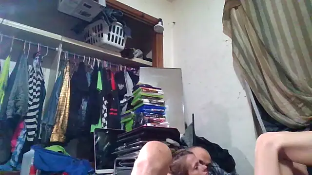 slinginbigD Adlı Modelin Canlı XXX Sohbeti