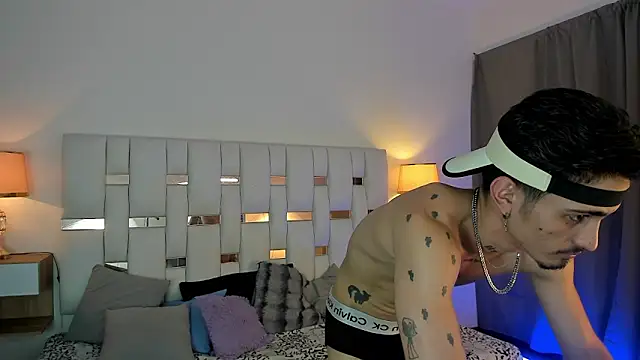 nextboywell1's Live XXX Chat