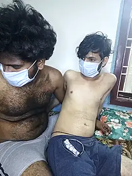 Tinku_1324 webkamerás műsora