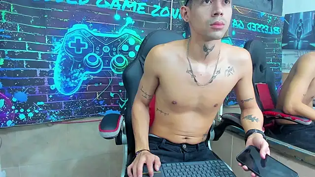 Show modela mathewblessed na web-kameri