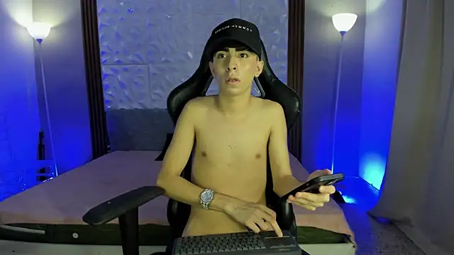 Michaell_twinkk_ Webcam-Show