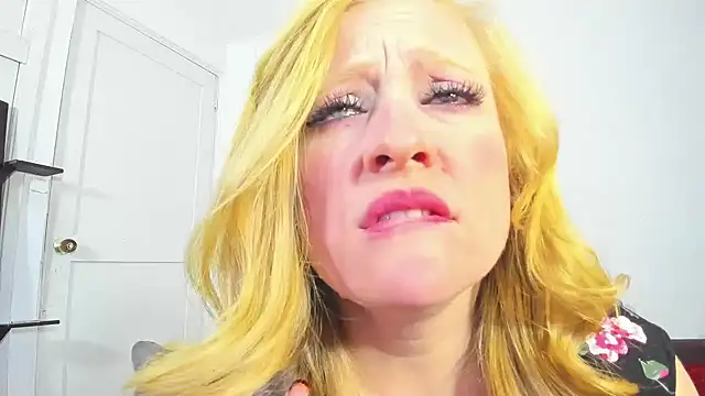 Czat XXX na żywo – AliceCat_01