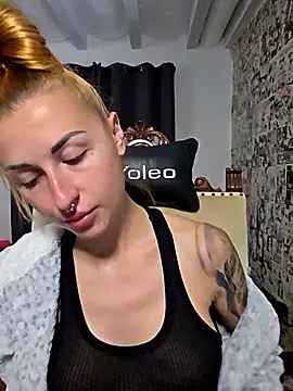 XXX chat uživo modela kylie_blck