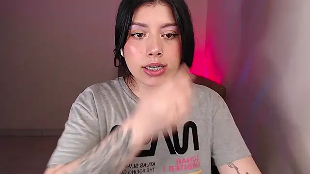 Czat XXX na żywo – iam_emy